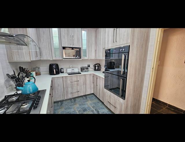 4 BEDROOM HOUSE FOR SALE IN RANDHART